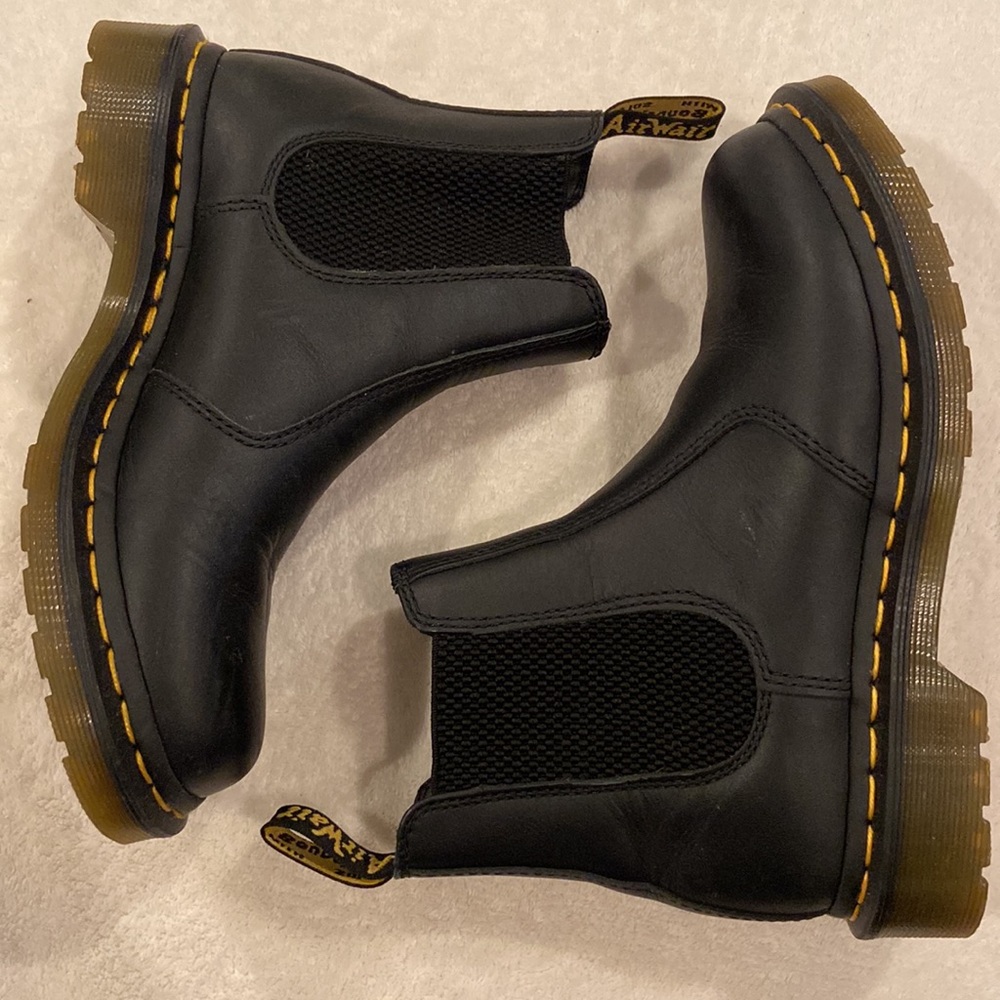 Dr. Martens 2976 Chelsea Boots